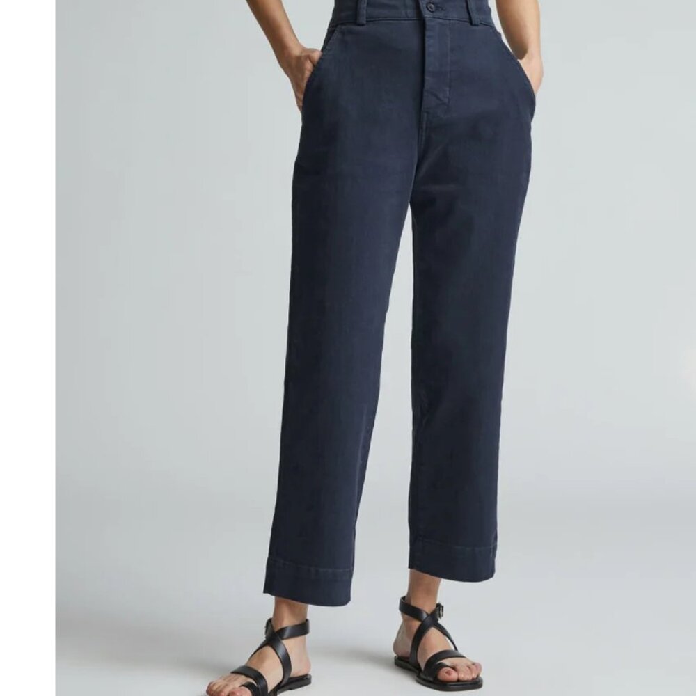 Everlane Organic Straight Leg Pant in Navy